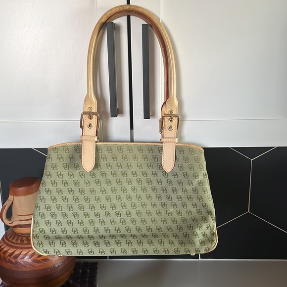 Euc dooney and Burke purse - Picture 2 of 11